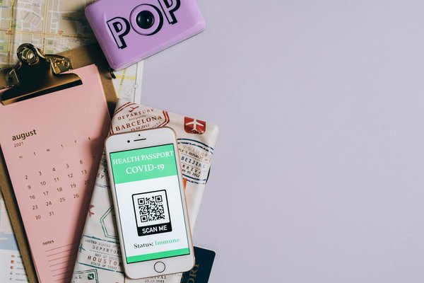 Wie kÃ¶nnen Reisende nachhaltige UnterkÃ¼nfte finden?